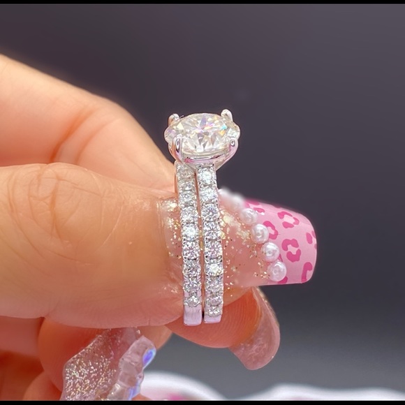 4.14Ct moissanite ring set with certificate - Picture 7 of 16